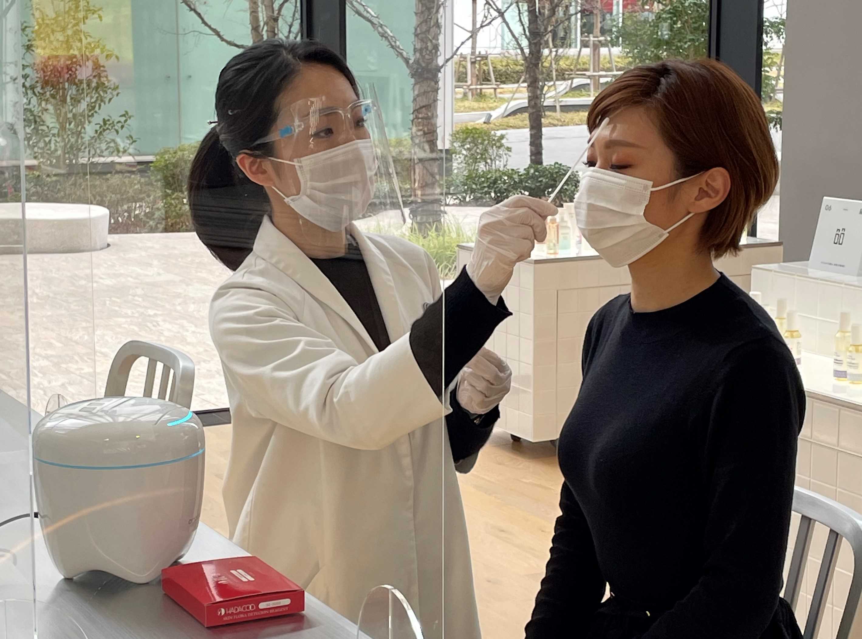 药监局公示58家检测机构存在问题;克琴科技首发三款A醇新品原料;国新办举办2022年「清朗」专项行动发布会... | 美妆风向标