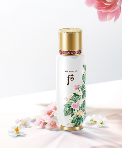 侍刻 SIDEKICK 复合护肤系列;Chanel 升级版泡泡粉底液;花洛莉亚初吻棒... | 新品速递