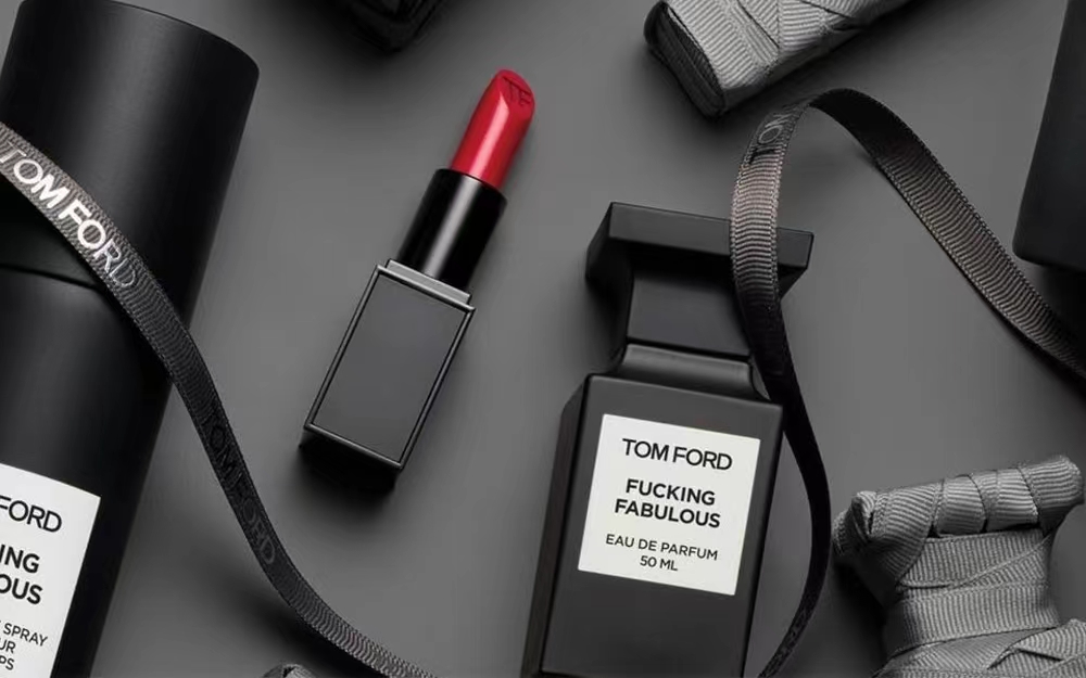 雅诗兰黛欲200亿收购TomFord;中检院发布祛斑美白化妆品征求意见稿;资生堂转让丝蓓绮等个护生产业务... | 美妆风向标