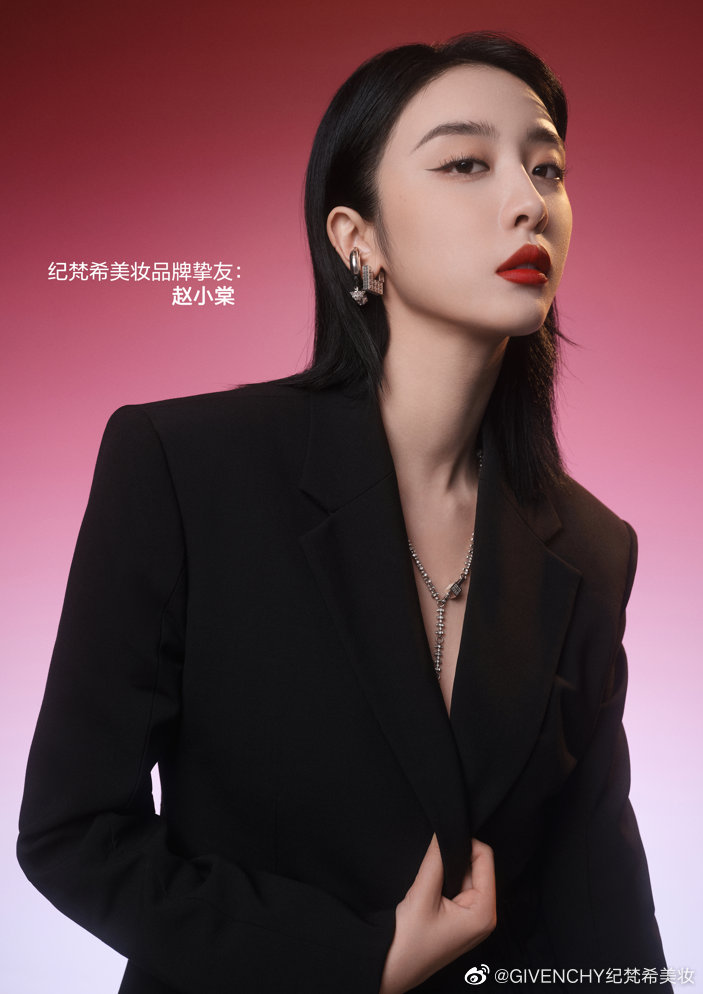 御泥坊首创行业最小分子量400Da玻尿酸;快手电商跨境美妆管控升级;USHOPAL宣布收购欧臻廷... | 美妆风向标