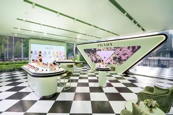 花王与联合利华共创风投公司;屈臣氏上线AI美容工具;牛奶外泌体原料正式纳入INCI目录... | 美妆风向标