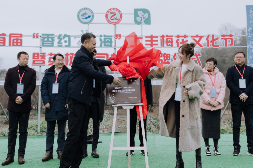 抗衰老下半场,品牌迈向细分赛道的进阶护肤之路 | 行业洞察