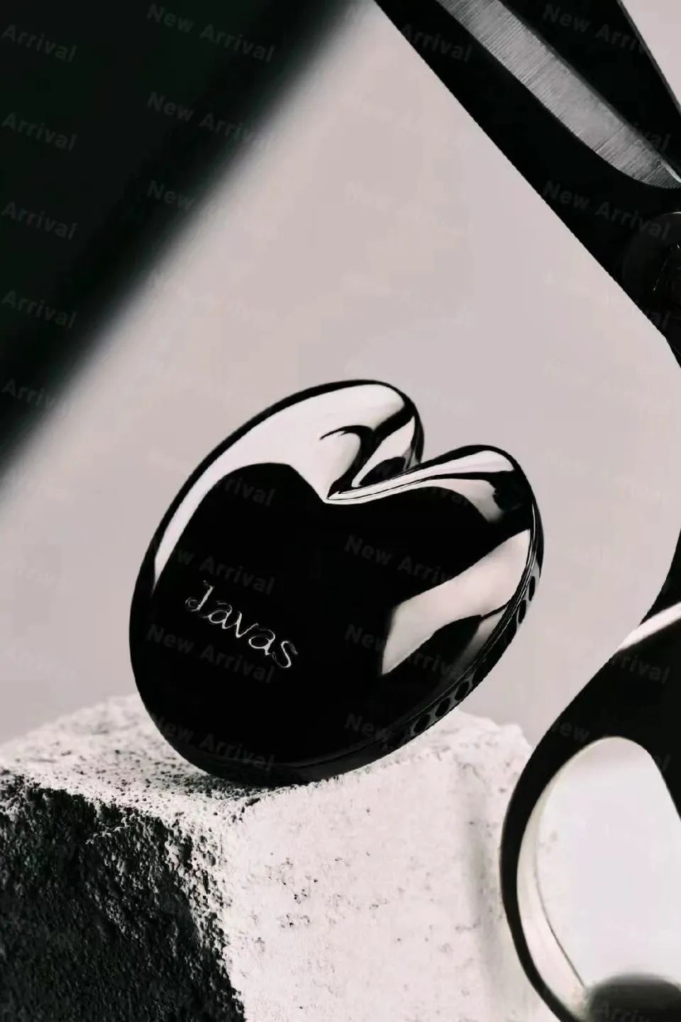 14、Lavas 1.jpg 美妆圈一周新品(上):RNW如薇红橘唇霜;观夏霜降白柚香水;佰草集双石斛面膜... | 新品速递