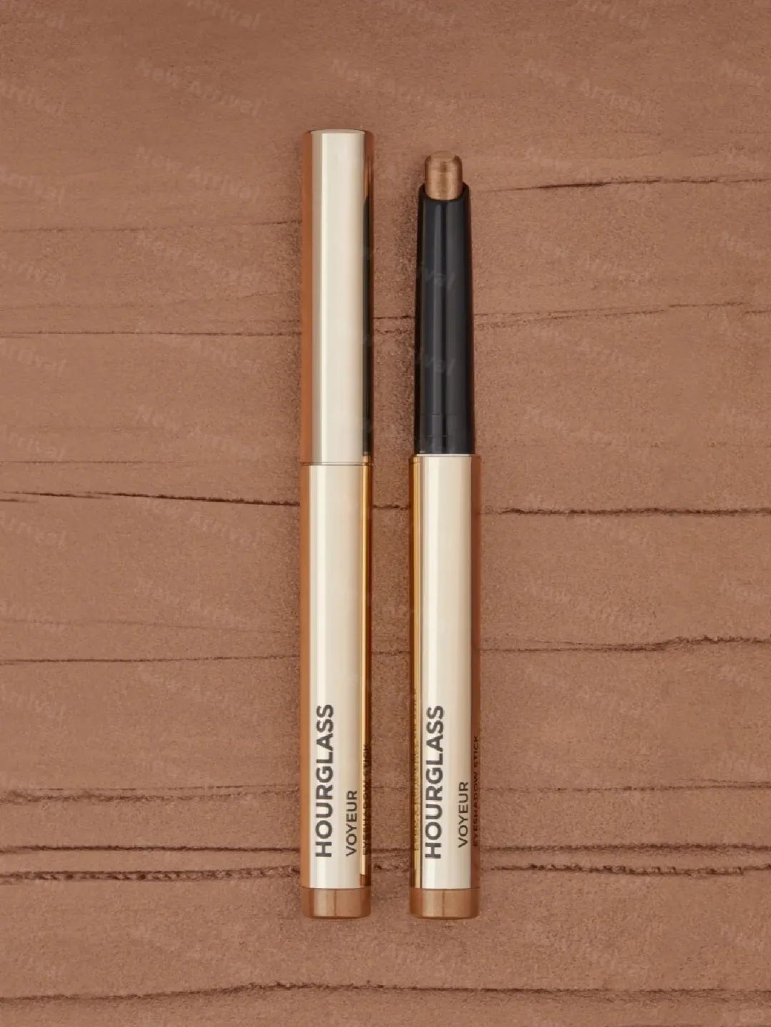 6、HOURGLASS.jpg 美妆圈一周新品(下):Urban Decay 金属眼影盘;尔木萄万圣节粉扑;完美日记仿生膜精华唇釉... | 新品速递