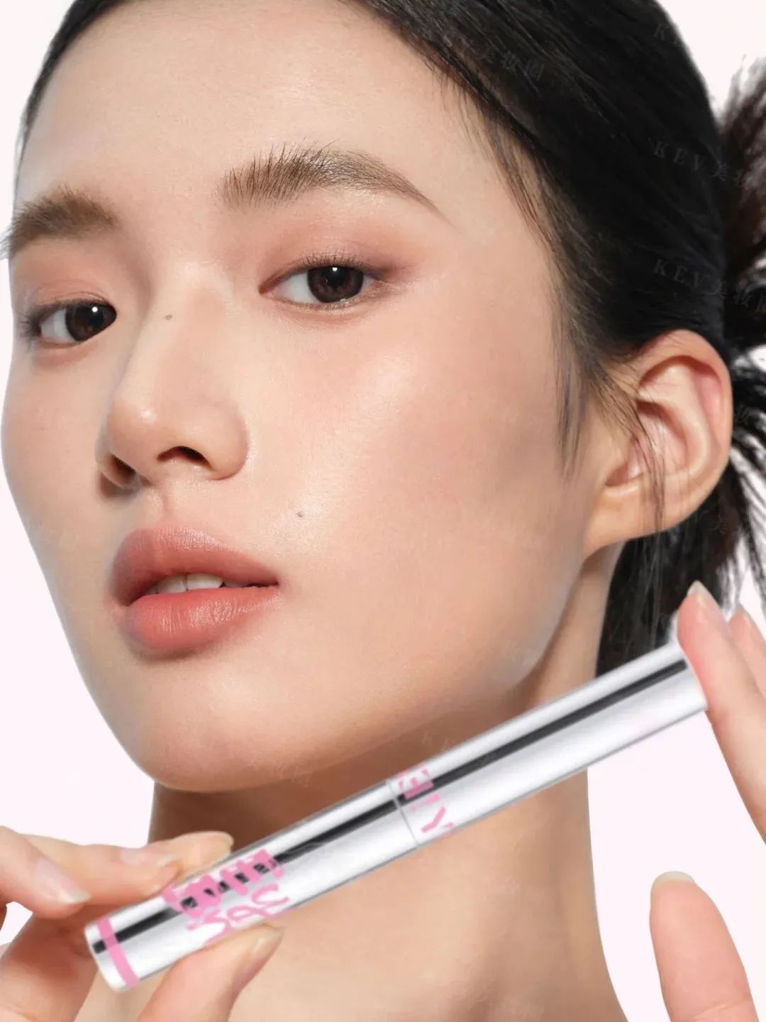 美妆圈一周新品(上):Fenty Beauty电箔液态眼线笔;歌剧魅影遮瑕笔;NARS拉古纳修容粉饼... | 新品速递