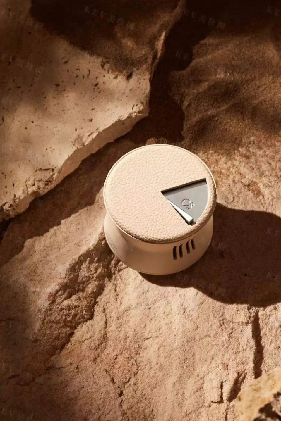 8、TOMMARK唐魅可2.jpg 美妆圈一周新品(上):Fenty Beauty电箔液态眼线笔;歌剧魅影遮瑕笔;NARS拉古纳修容粉饼... | 新品速递