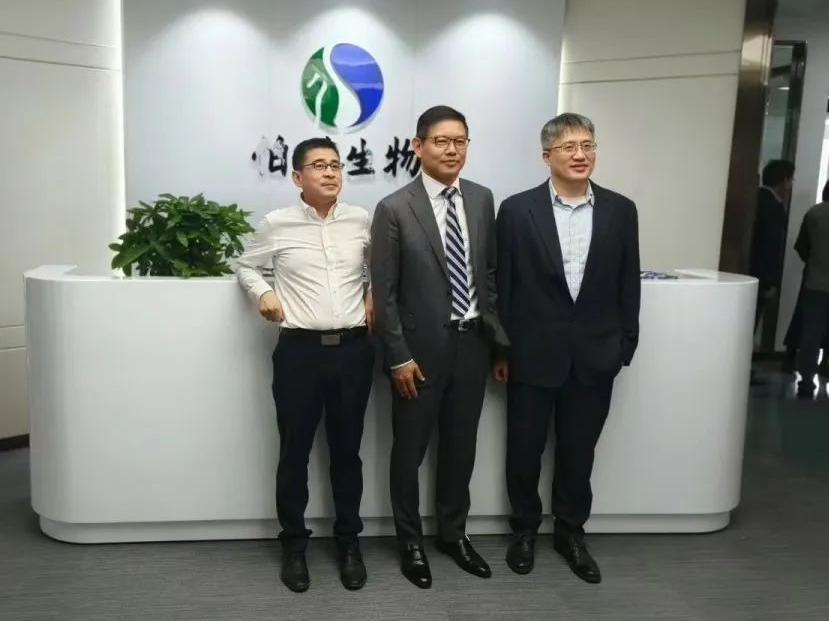 美妆圈一周热点:芳疗类精油不属于化妆品;中消协点名直播电商低俗、虚假比价等问题;国务院首次发文支持抗衰老产业...| 美妆风向标