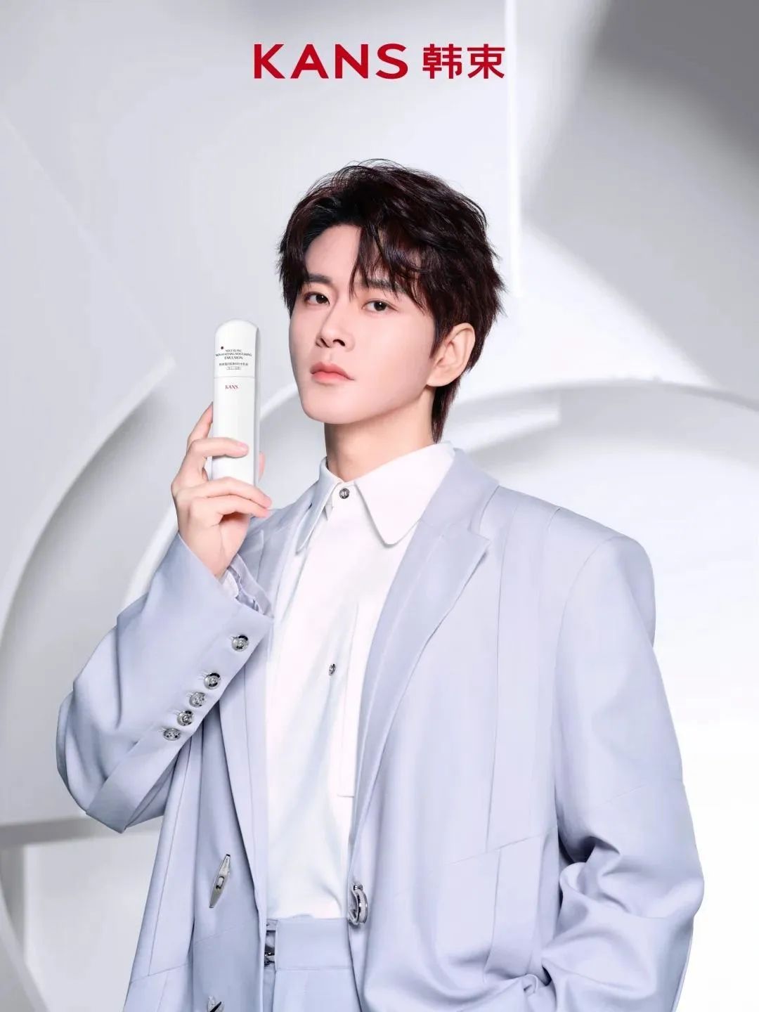 美妆圈一周官宣:范思哲全球香水代言人白敬亭;FentyBeauty FentyFace大使单依纯... | 美妆风向标