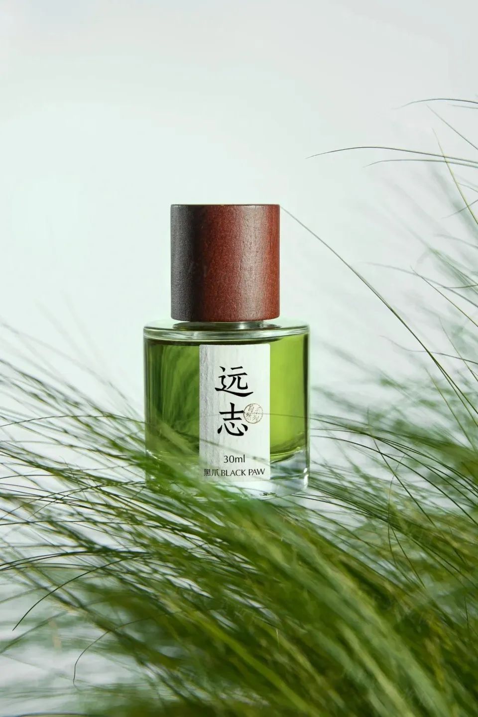 4、CT 2.jpg 美妆圈一周新品(上):橘朵2.0冰熨斗pro;essence艾森丝初生粉底液;INTO YOU镜光口红... | 新品速递