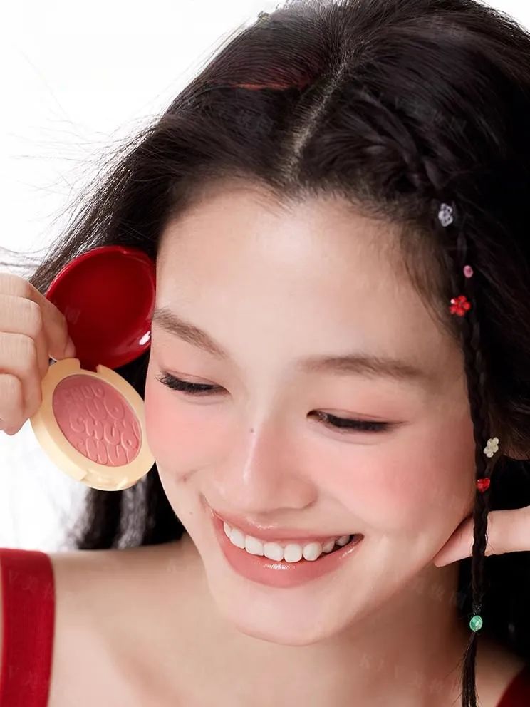 1、PRAMY 1.jpg 美妆圈一周新品(上):阿玛尼大师散粉;酵色钻石高光棒;Colorkey×狐妖小红娘月红篇联名水雾唇露... | 新品速递