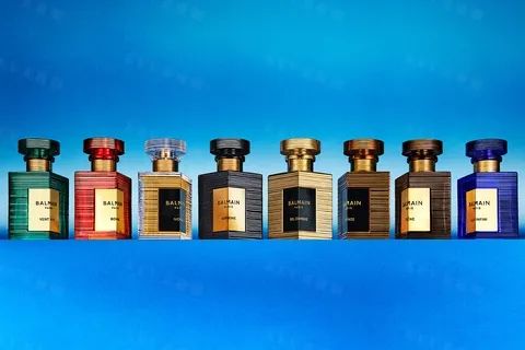 美妆圈一周新品(上):TF黑漆限定;欧珑茶花香颂香水;clio奶糕唇泥;PL看不见嘭嘭散粉... | 新品速递