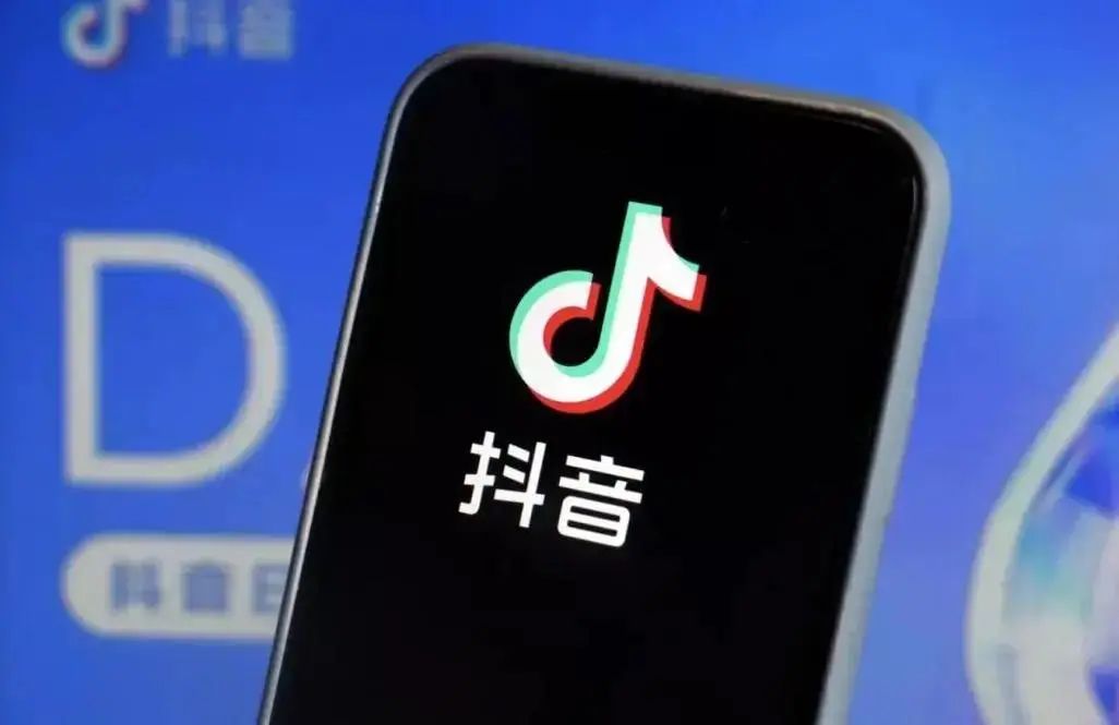 周热点:天猫双11预售提前并计划投入数百亿;欧莱雅投资纯净彩妆品牌Ami Colé;LUSH削减加拿大业务并裁员 | 美妆风向标