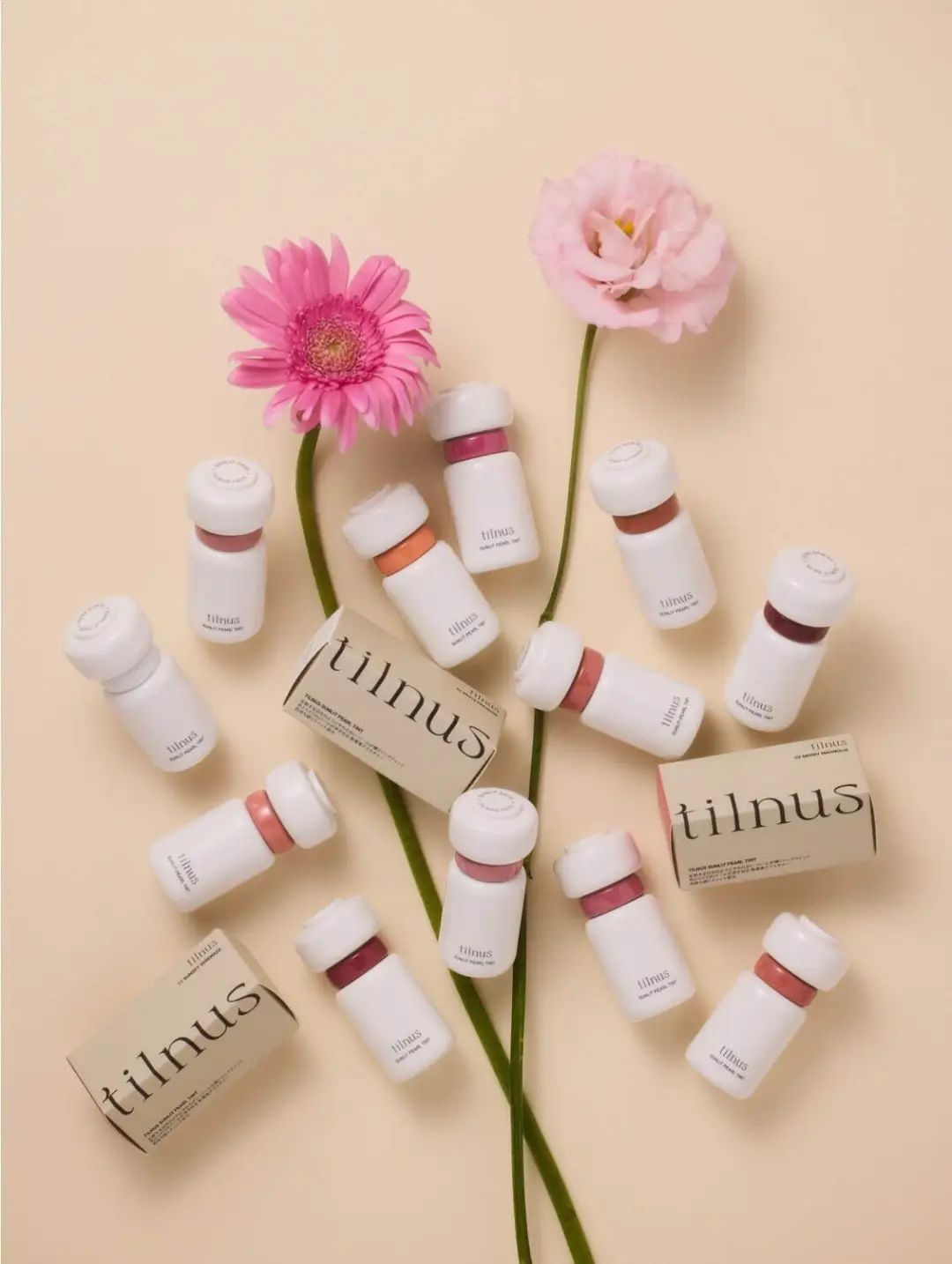 海外上新：勃肯鞋新开足护系列；凝胶转牛奶配方磨砂膏；睫毛膏型护发棒… | 新品速递