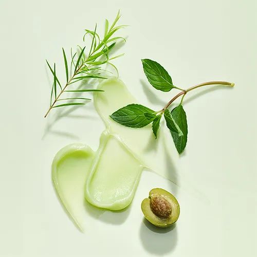 海外上新：隐形防晒霜；锁头唇釉；蛋壳霜状腮红；棉花糖香水… | 新品速递