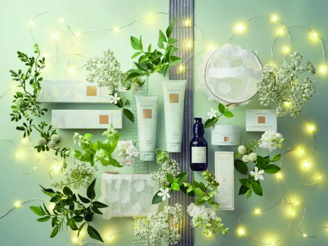 双旦限定来袭！踏上冬日童话之旅，探索节日魔法~｜营销事纪