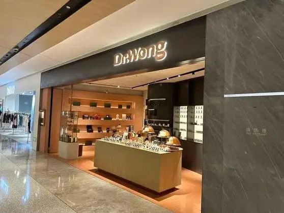 小红书推出「AIPS人群资产模型」; LVMH基金声明未投资blankme;芳珂旗下品牌Boscia宣布闭店.. | 美妆风向标
