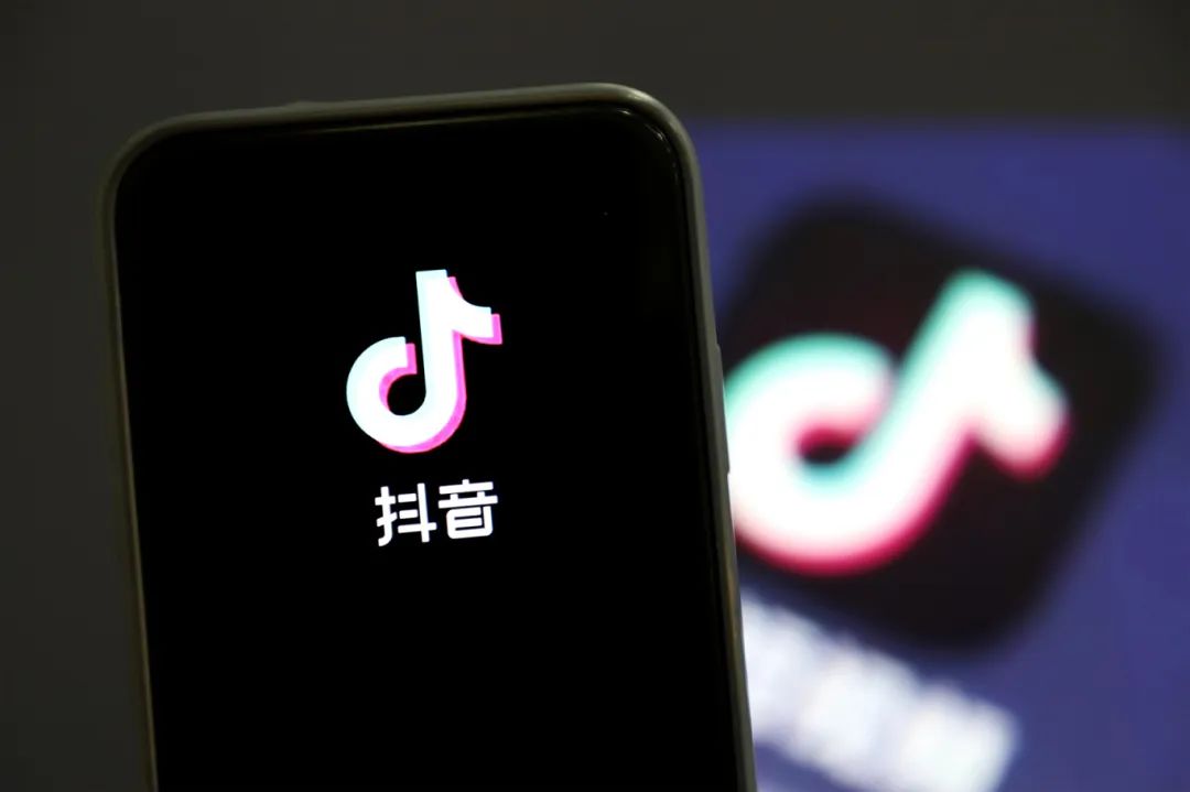 小红书推出「AIPS人群资产模型」; LVMH基金声明未投资blankme;芳珂旗下品牌Boscia宣布闭店.. | 美妆风向标