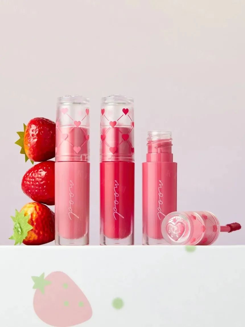 1、PRAMY 1.jpg 美妆圈一周新品(下):花知晓草莓丘比特系列;PRADA「非正棕」限定系列唇膏;薇姿爆蓬红标洗发水... | 新品速递