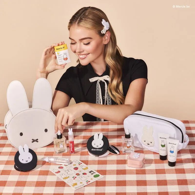 海外上新：薬用护肤粉；红豆麻薯唇膜；粉红豹香水；干发粉… | 新品速递