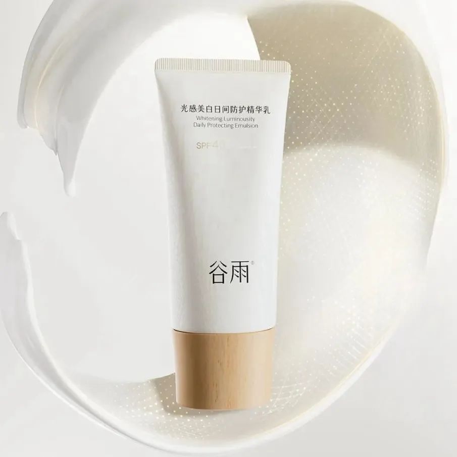 9、薇诺娜.jpg 美妆圈一周新品(上):欧珀莱第三代冻龄霜&冻龄眼霜;谷雨云感防晒;LAN兰时光兰花冷霜;C咖酸酶抛光水... | 新品速递