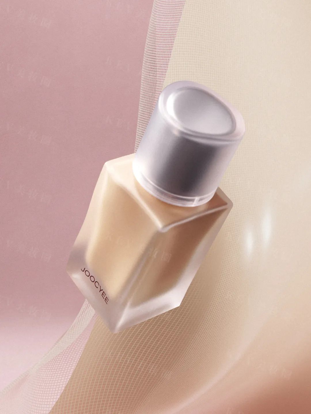 1、PRAMY 1.jpg 美妆圈一周新品:Prada焕颜眼霜;酵色小银盖粉底液;雅顿第III代银胶;可糖×美少女战士联名系列... | 新品速递