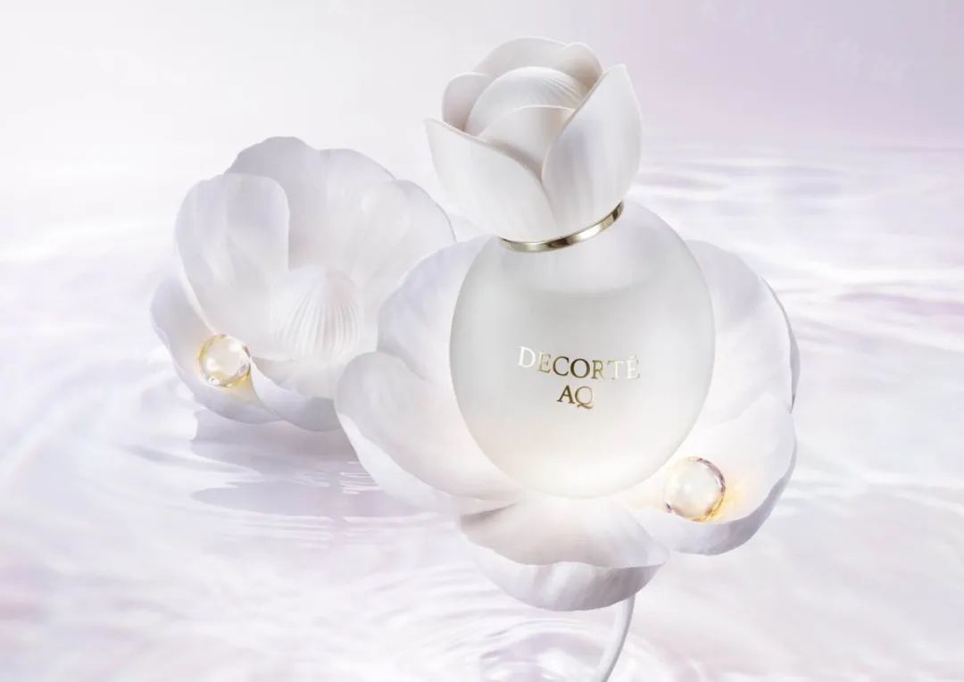 美妆圈一周新品:Prada焕颜眼霜;酵色小银盖粉底液;雅顿第III代银胶;可糖×美少女战士联名系列... | 新品速递