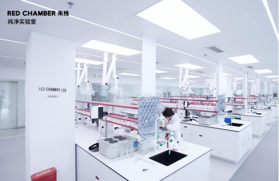 RED CHAMBER朱栈完成近亿元融资:纯净成就妆效革新