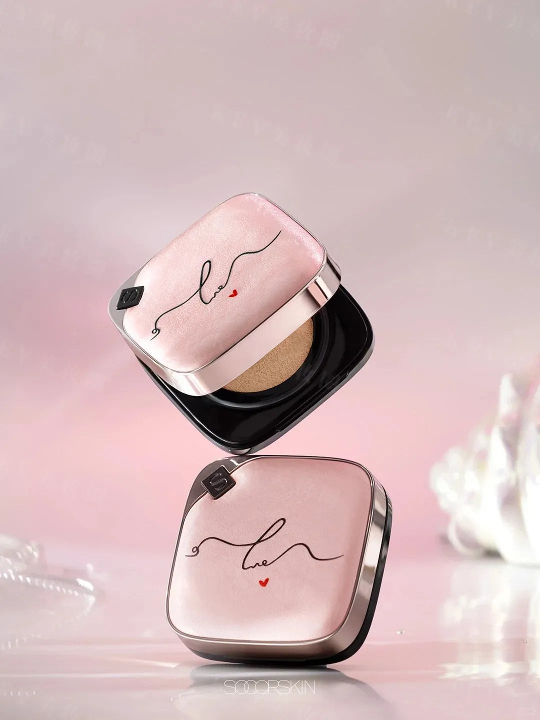 美妆圈一周新品(上):INTO YOU二代空气唇泥;3CE方格眼影;MAC凝胶唇线笔... | 新品速递