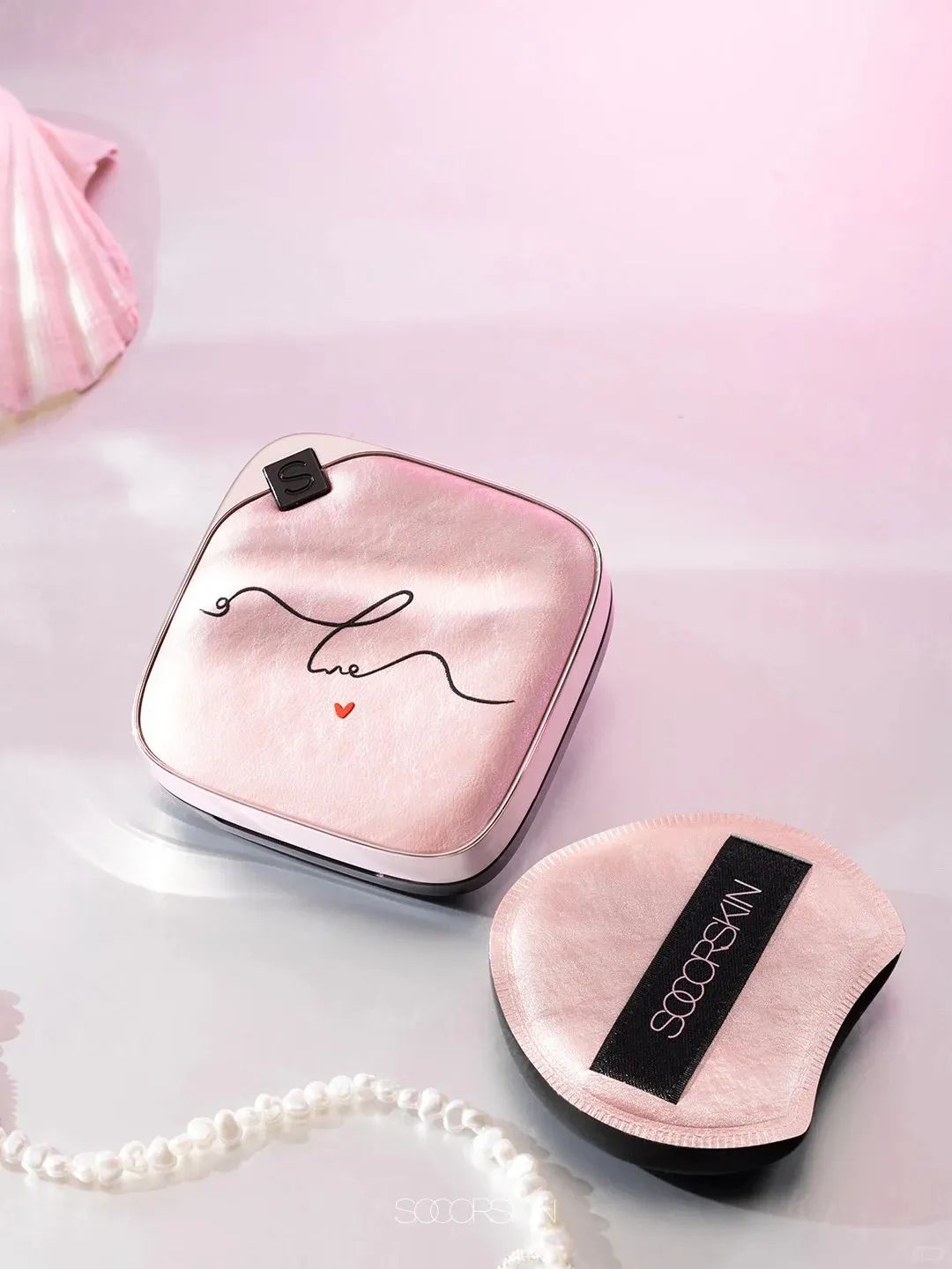 美妆圈一周新品(上):INTO YOU二代空气唇泥;3CE方格眼影;MAC凝胶唇线笔... | 新品速递