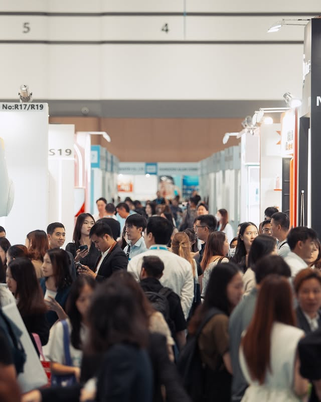 本土草本、多巴胺情绪、精准护理、宠物人文......探寻东盟展海外美妆新动向 | 行业洞察