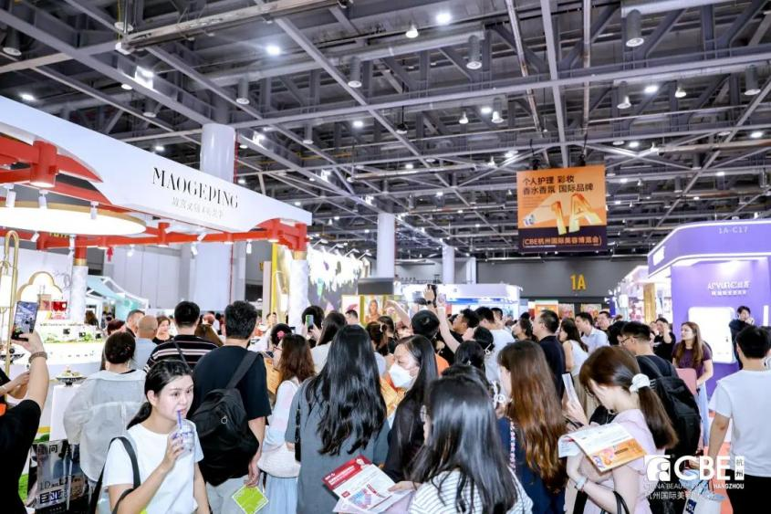 美妆行业的下半场,回归「用户」的原点 | 行业洞察