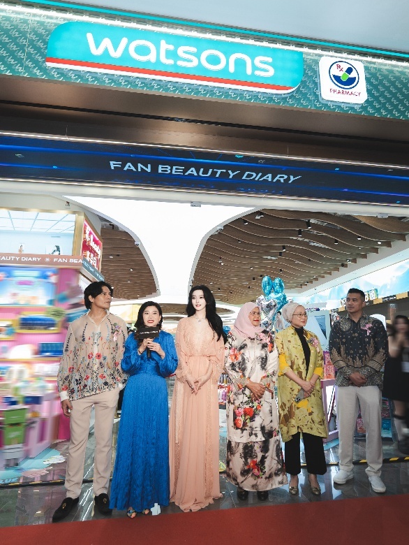 东方美妆闪耀南洋:Fan Beauty Diary马来西亚屈臣氏盛大启航