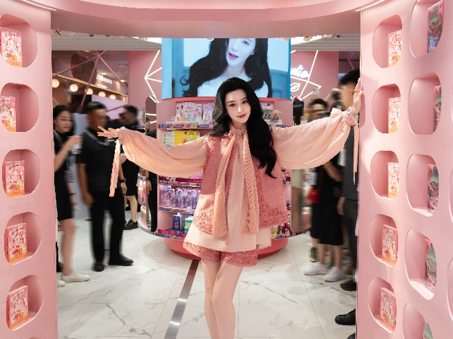 东方美妆闪耀南洋:Fan Beauty Diary马来西亚屈臣氏盛大启航
