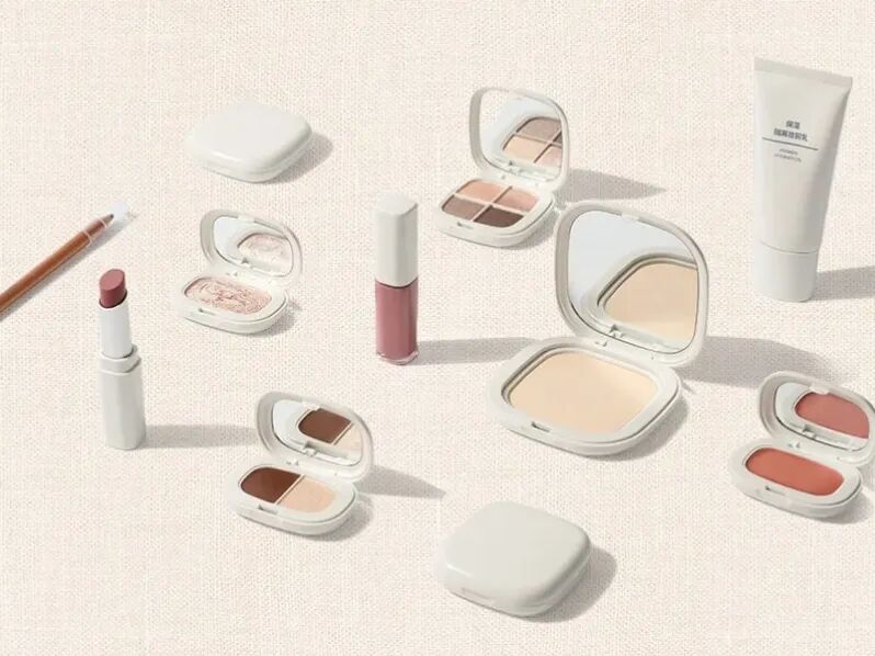 美妆圈一周新品(上):百雀羚「色修」唇部精华;方里奶皮子妆前;无印良品米糠发酵彩妆系列... | 新品速递