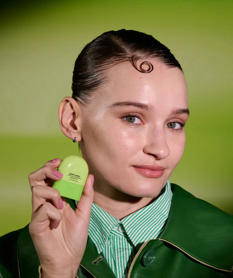 MP3腮红;李小龙膏;“死亡原因”眼影;素颜香水… | 海外上新