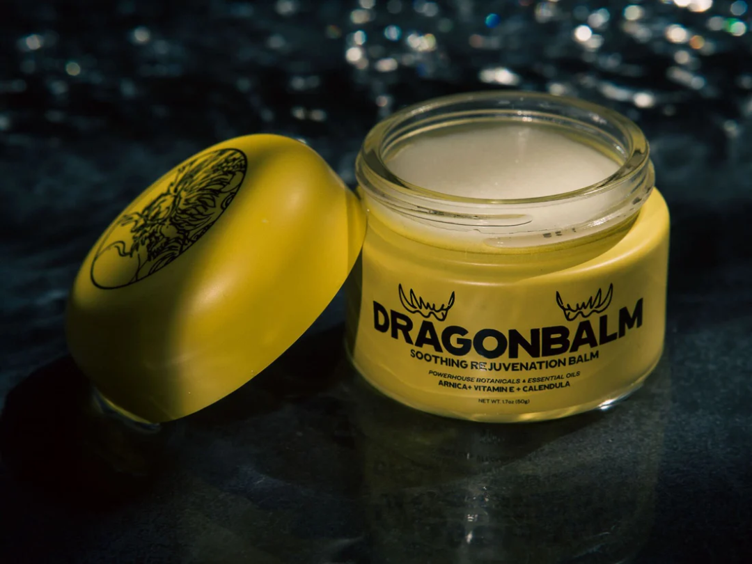 MP3腮红;李小龙膏;“死亡原因”眼影;素颜香水… | 海外上新