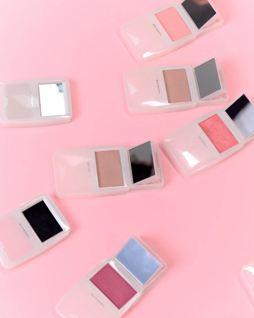 MP3腮红;李小龙膏;“死亡原因”眼影;素颜香水… | 海外上新