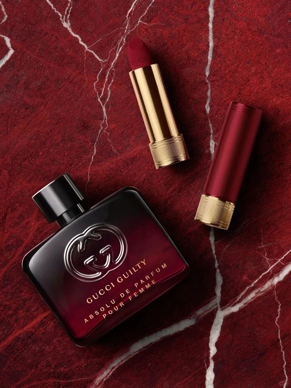 美妆圈一周新品（下）：欧莱雅黑金妆前乳；Colorkey珂拉琪「旋转木马」系列；罗拉玛希水光小粉喷... | 新品速递