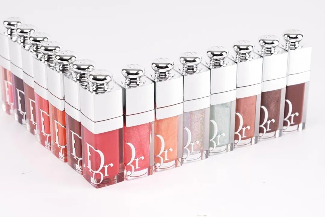 美妆圈一周新品：欧莱雅水灵灵粉底液&星钻散粉；植村秀水晶洁颜油；敷尔佳凤凰油... | 新品速递