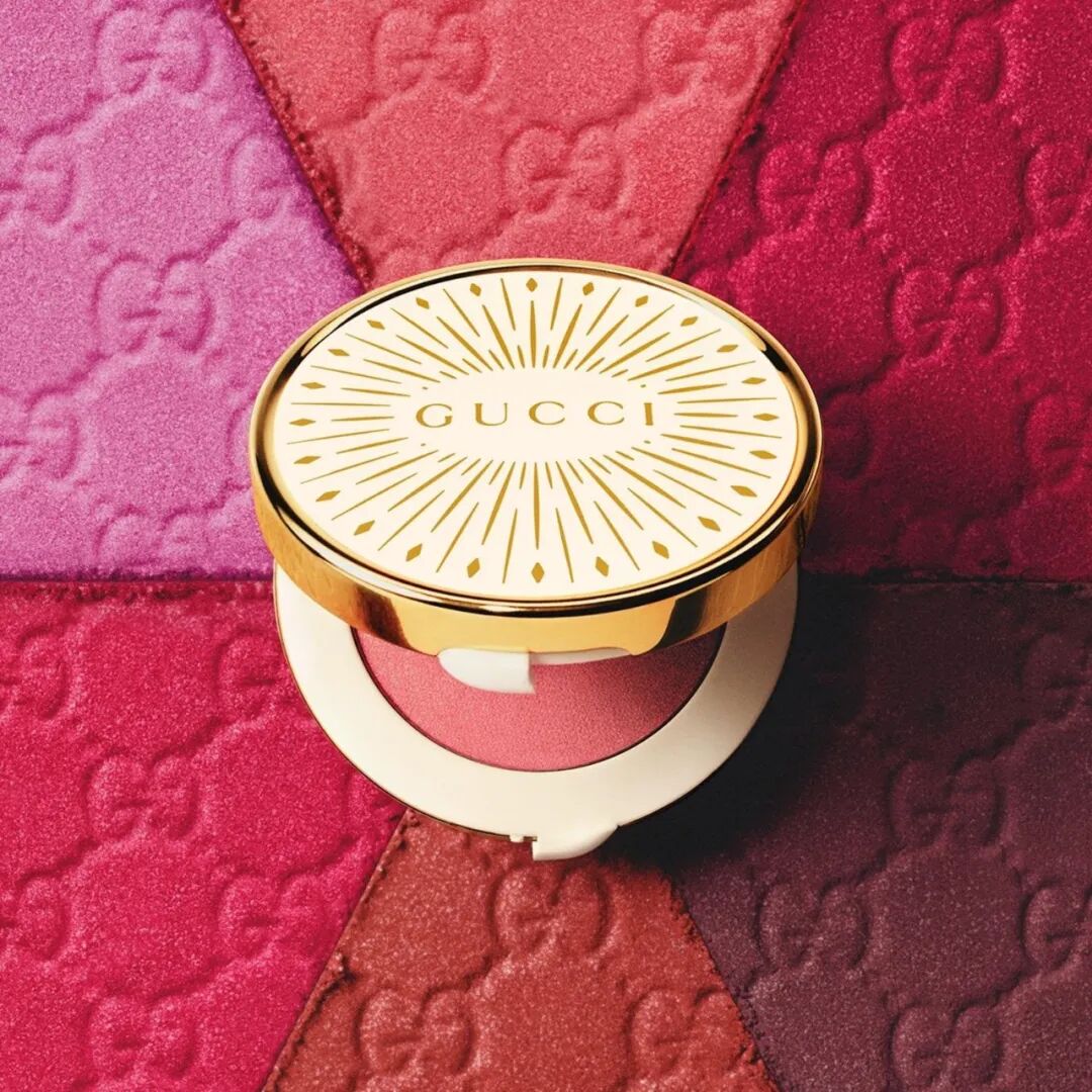 美妆圈一周新品（上）：娇韵诗双萃粉底液；酵色钻石棒眼影；玛丽黛佳奔赴限定系列；丰添防脱精华喷雾... | 新品速递