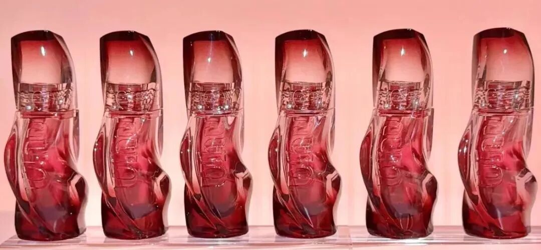 周热点：毛戈平合作LVMH基金拟组建高端美妆基金；hince、菲洛嘉闭店；乐敦制药收购THANN多数股权... | 美妆风向标