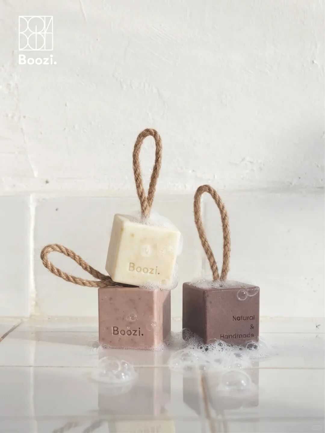 一周新品（上）：INTO YOU第二代女主角唇泥；娇兰防晒润色面霜；3CE色彩烘焙系列；PRADA玻璃唇釉... | 新品速递