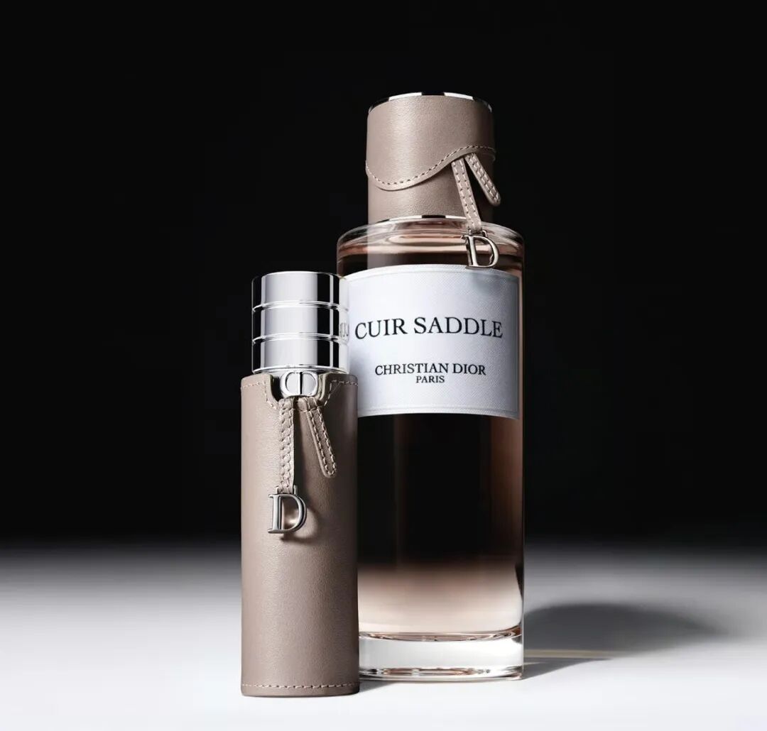 一周新品（上）：KIMTRUE且初黑金系列；小奥汀复原棒口红； SUQQU升级版粉底液... | 新品速递