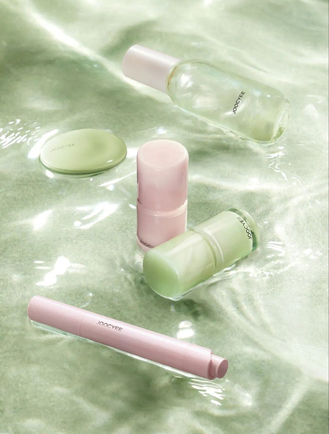 一周新品（上）：酵色春日漫游系列；彩棠引青入妆限定系列；Burberry风衣蜜粉；观夏定自由与想象春日限系列... | 新品速递